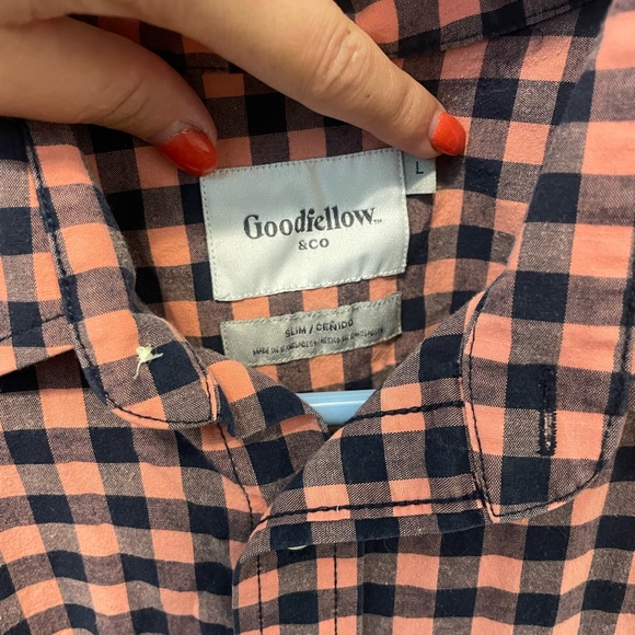 Men’s plaid button down - Picture 2 of 2